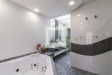 Banheiro da Suíte 1 de casa à venda com 4 quartos, 430m² em Jardim Maria Helena, Guarulhos