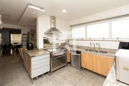 Cozinha de apartamento à venda com 3 quartos, 275m² em Indianópolis, São Paulo