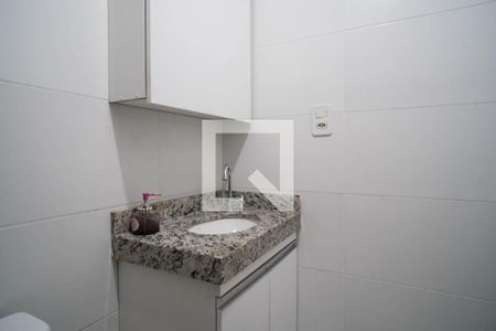 Banheiro de apartamento à venda com 2 quartos, 35m² em Vila Guilhermina, São Paulo