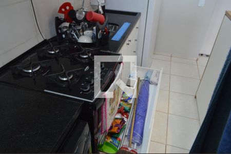 Cozinha de apartamento para alugar com 2 quartos, 45m² em Curicica, Rio de Janeiro