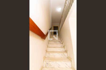 Escada de casa à venda com 3 quartos, 330m² em Vila Prudente, São Paulo