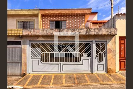 Fachada de casa à venda com 3 quartos, 330m² em Vila Prudente, São Paulo
