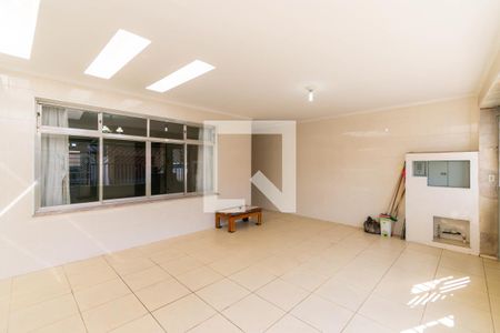 Garagem de casa à venda com 3 quartos, 330m² em Vila Prudente, São Paulo