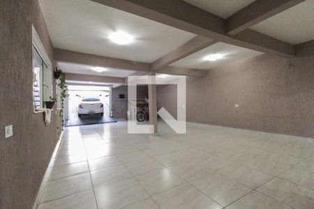 Garagem de casa à venda com 5 quartos, 600m² em Itaquera, São Paulo