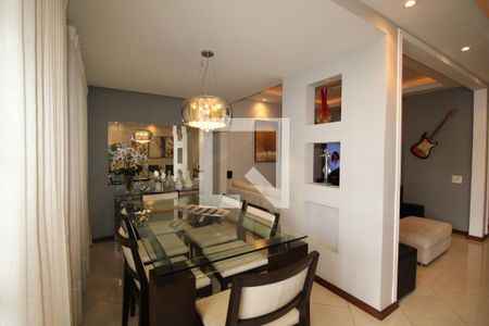 Sala 1 de casa de condomínio à venda com 4 quartos, 370m² em Taquara, Rio de Janeiro