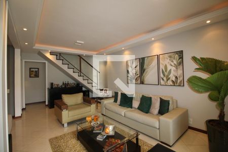 Sala 1 de casa de condomínio à venda com 4 quartos, 370m² em Taquara, Rio de Janeiro