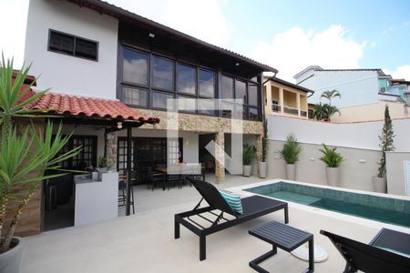 Fachada Interna de casa de condomínio à venda com 4 quartos, 370m² em Taquara, Rio de Janeiro