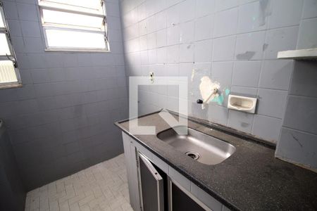 Cozinha de apartamento para alugar com 1 quarto, 46m² em Parada de Lucas, Rio de Janeiro