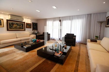 Sala de casa para alugar com 3 quartos, 800m² em Jardim Leonor, São Paulo