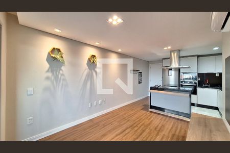 Sala de apartamento para alugar com 2 quartos, 69m² em Água Branca, São Paulo