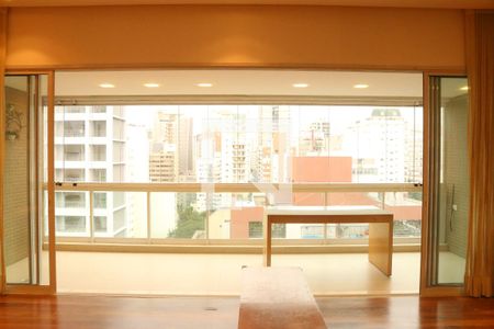 Sala de apartamento à venda com 3 quartos, 137m² em Perdizes, São Paulo