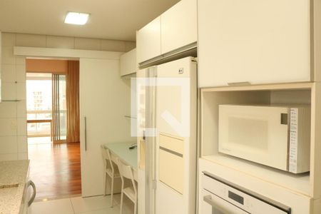 Cozinha de apartamento à venda com 3 quartos, 137m² em Perdizes, São Paulo