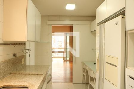 Cozinha de apartamento à venda com 3 quartos, 137m² em Perdizes, São Paulo
