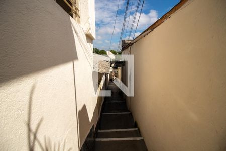 Corredor de casa à venda com 4 quartos, 185m² em Vila Pirajussara, São Paulo