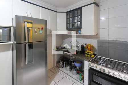 Cozinha de casa à venda com 3 quartos, 400m² em Parque dos Bancários, São Paulo