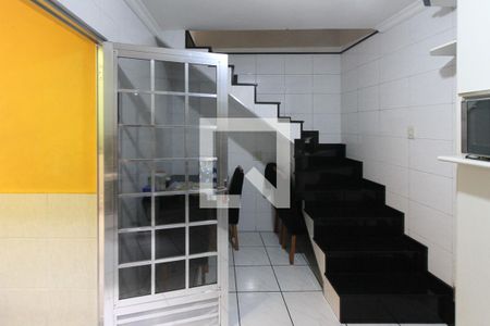 Cozinha de casa à venda com 3 quartos, 400m² em Parque dos Bancários, São Paulo