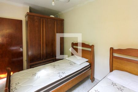 Quarto de casa à venda com 3 quartos, 400m² em Parque dos Bancários, São Paulo