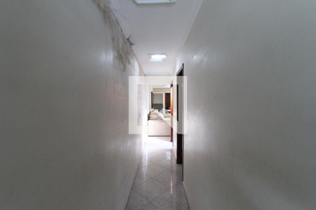 Corredor de casa à venda com 3 quartos, 400m² em Parque dos Bancários, São Paulo