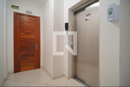 Hall de entrada de apartamento para alugar com 1 quarto, 60m² em Mauá, Novo Hamburgo