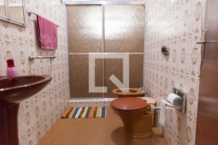 Banheiro (Casa 1) de casa à venda com 7 quartos, 1170m² em Olaria, Nova Lima