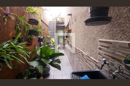 Corredor  de casa à venda com 3 quartos, 120m² em Chácara Mafalda, São Paulo
