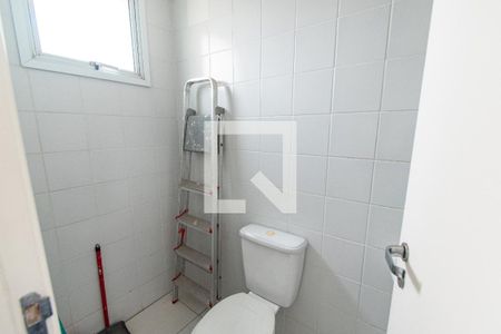 Banheiro de serviço de apartamento à venda com 3 quartos, 177m² em Cambuci, São Paulo