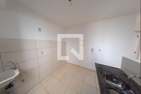 Cozinha e Área de Serviço de apartamento à venda com 2 quartos, 43m² em Bom Jesus, Contagem