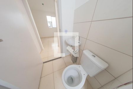 Banheiro de apartamento à venda com 2 quartos, 43m² em Bom Jesus, Contagem