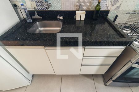 Cozinha de apartamento para alugar com 2 quartos, 50m² em Vila Buarque, São Paulo
