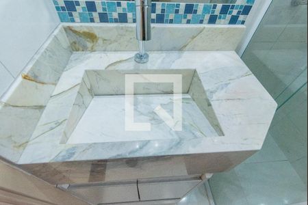 Banheiro de apartamento à venda com 2 quartos, 70m² em Vila Mimosa, Campinas