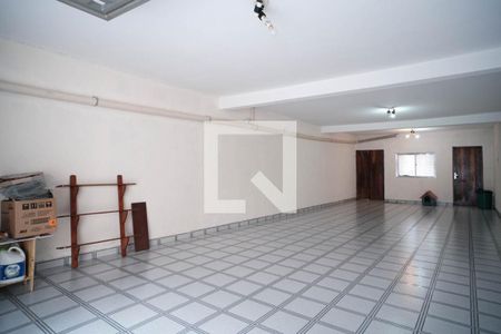 Garagem de casa à venda com 5 quartos, 190m² em Vila Franci, São Paulo