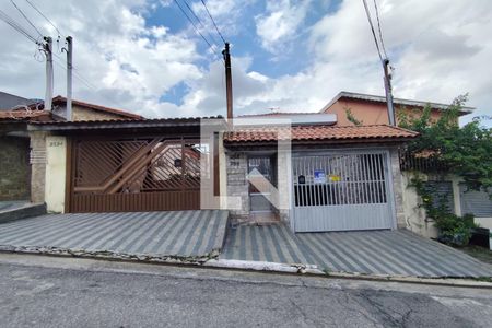 Fachada de casa à venda com 5 quartos, 190m² em Vila Franci, São Paulo