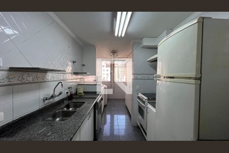 Área de Serviço/Cozinha de apartamento à venda com 3 quartos, 225m² em Cerqueira César, São Paulo