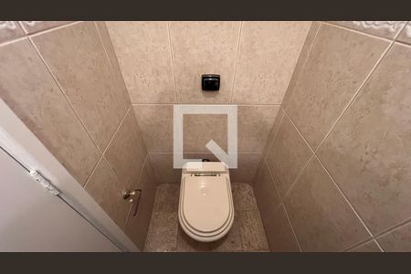 Banheiro 1 de apartamento à venda com 3 quartos, 225m² em Cerqueira César, São Paulo