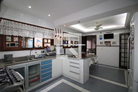 Cozinha de casa de condomínio à venda com 4 quartos, 390m² em Anil, Rio de Janeiro