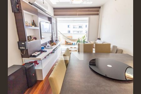 Sala de apartamento à venda com 2 quartos, 75m² em Vila Bertioga, São Paulo