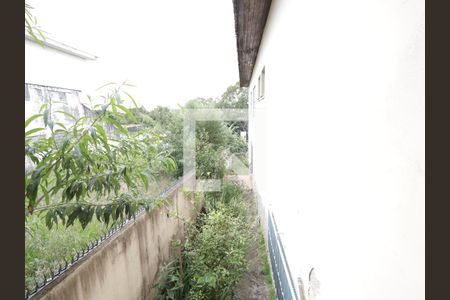 Corredor Externo de casa à venda com 3 quartos, 177m² em Jardim Dona Sinha, São Paulo