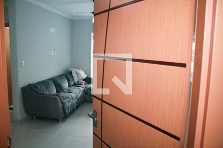 Sala de apartamento para alugar com 2 quartos, 85m² em Guilhermina, Praia Grande