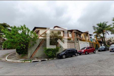 Fachada de casa à venda com 4 quartos, 203m² em Chácara Inglesa, São Paulo