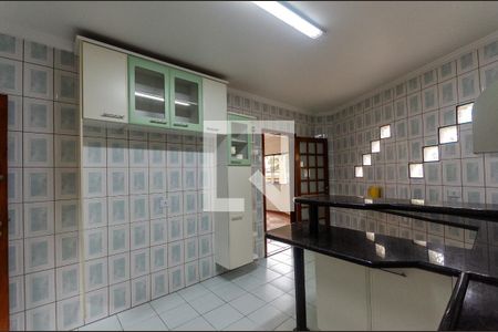 Cozinha de casa à venda com 4 quartos, 203m² em Chácara Inglesa, São Paulo