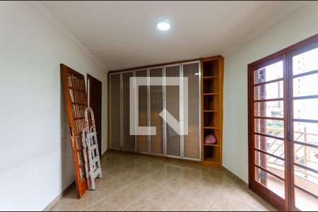 Suíte de casa à venda com 4 quartos, 203m² em Chácara Inglesa, São Paulo