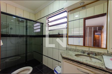 Banheiro da Suíte de casa à venda com 4 quartos, 203m² em Chácara Inglesa, São Paulo
