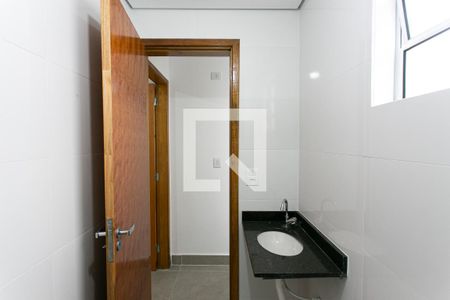 Banheiro de apartamento para alugar com 1 quarto, 25m² em Vila Carrão, São Paulo