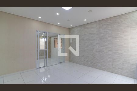 Sala de casa para alugar com 3 quartos, 200m² em Vila Nova Savoia, São Paulo