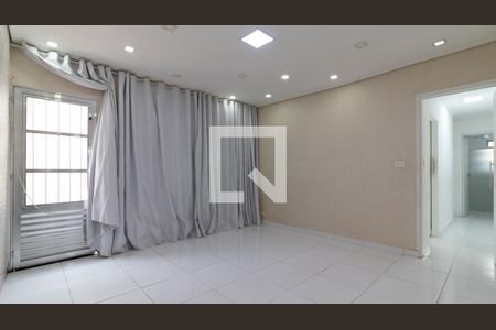 Sala de casa para alugar com 3 quartos, 200m² em Vila Nova Savoia, São Paulo