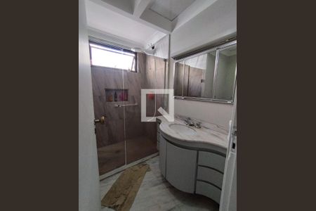 Banheiro 3 de casa para alugar com 5 quartos, 350m² em Aclimação, São Paulo