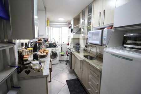 Cozinha de apartamento à venda com 2 quartos, 60m² em Vila Osasco, Osasco