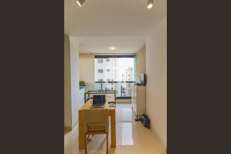 Sala/Cozinha de apartamento à venda com 2 quartos, 44m² em Campo Belo, São Paulo