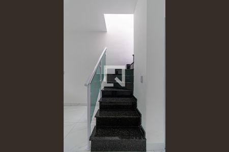 Escada de casa à venda com 3 quartos, 95m² em Cidade Patriarca, São Paulo