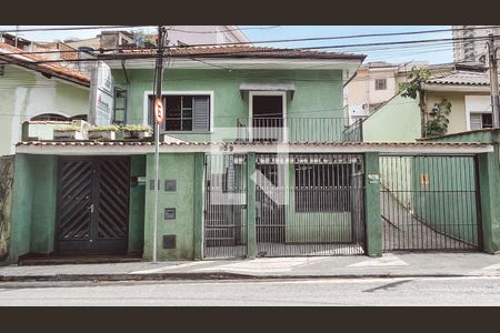 Casa à venda com 4 quartos, 100m² em Vila Guaca, São Paulo